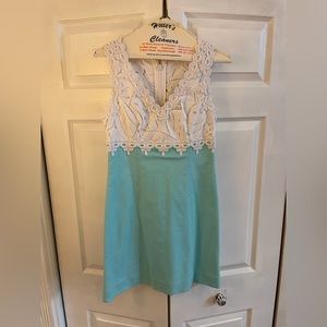 Lilly Pulitzer Gorgeous White and Blue Dress, Excellent Condition, Size 00.